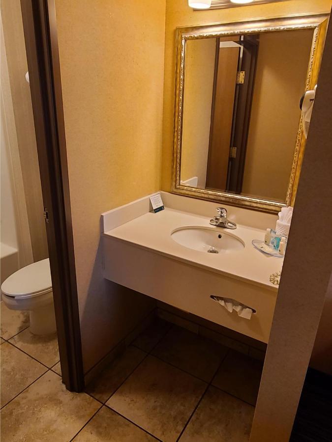 Quality Inn & Suites Wellington - Fort Collins Ngoại thất bức ảnh