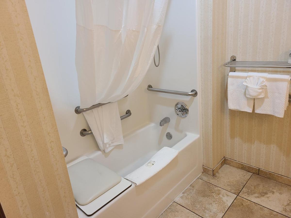 Quality Inn & Suites Wellington - Fort Collins Ngoại thất bức ảnh
