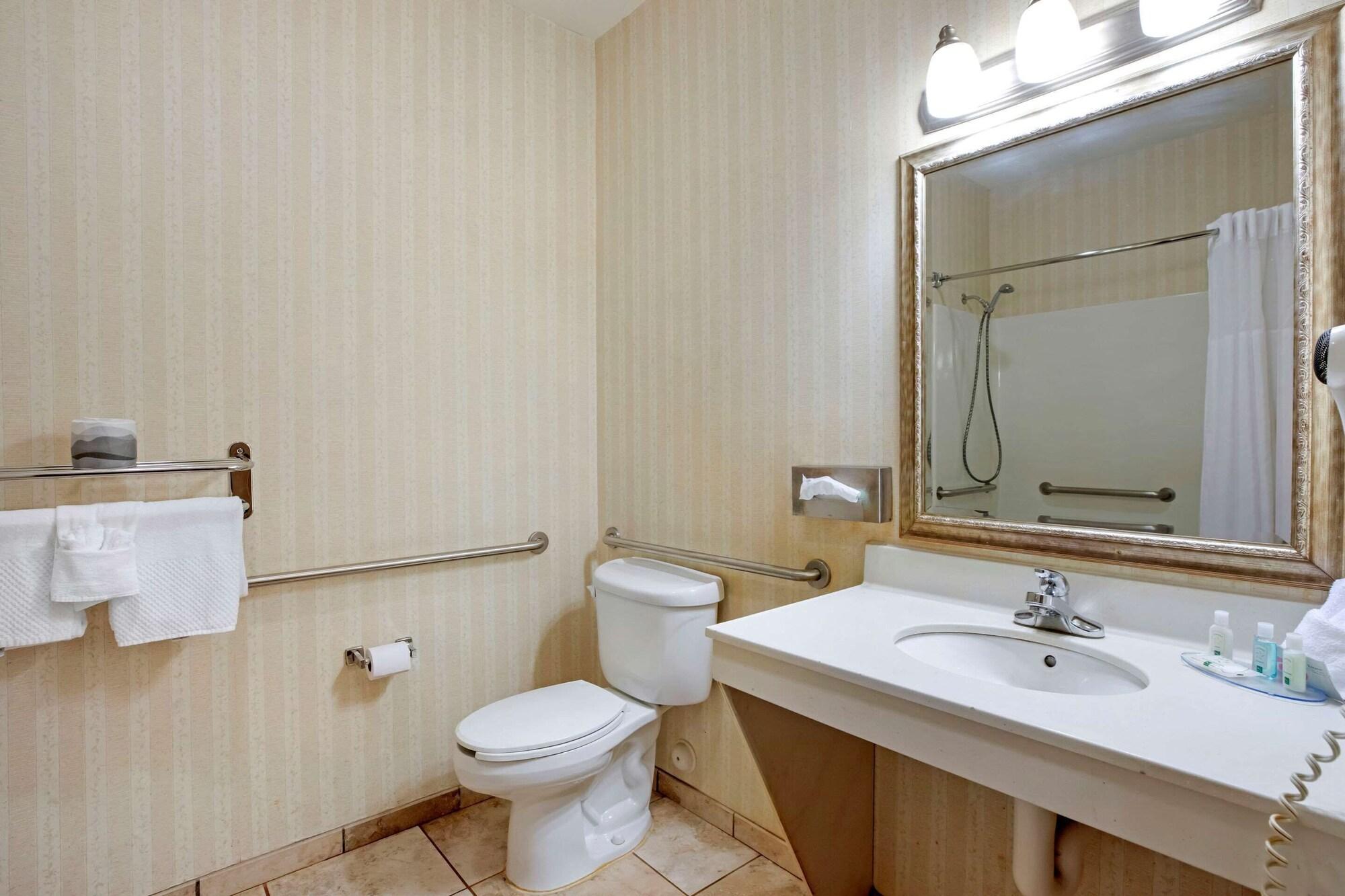 Quality Inn & Suites Wellington - Fort Collins Ngoại thất bức ảnh