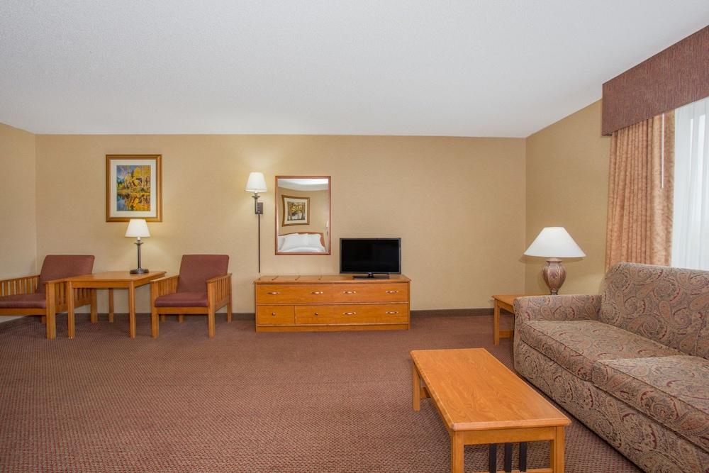 Quality Inn & Suites Wellington - Fort Collins Ngoại thất bức ảnh